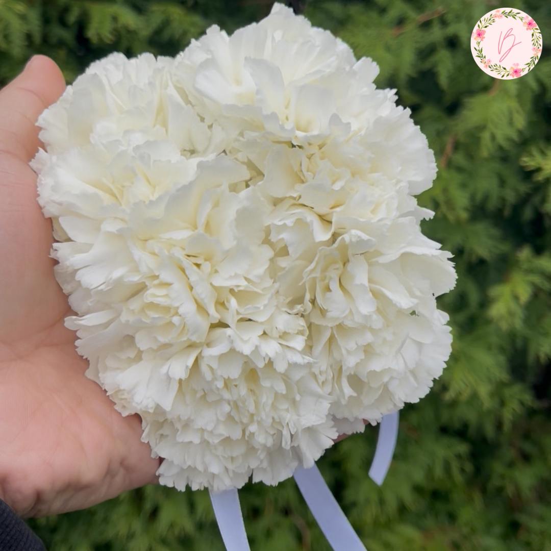 Snow Petal Gajra